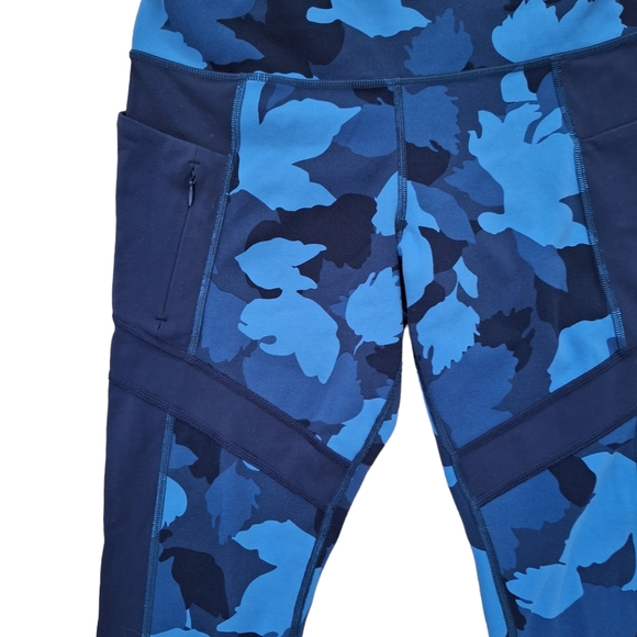Athleta Women's Blue Camo Athletic Compression Fit Leggings With Pockets szM - Picture 6 of 9